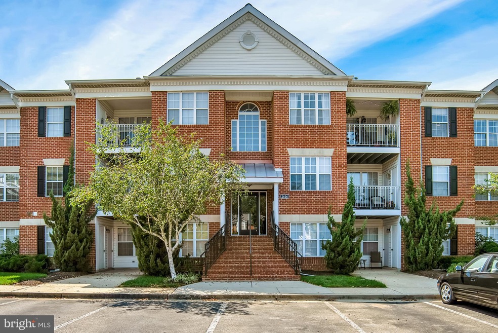2406 Forest Edge Ct unit 304D, Odenton, MD 21113 - photo 1