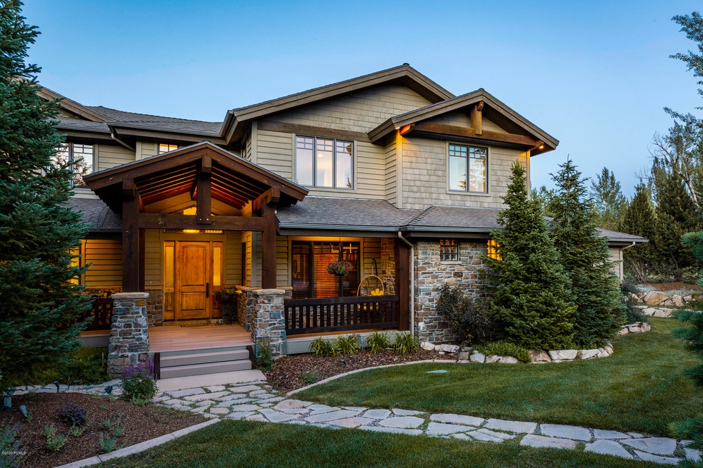 0_Exterior_high_3518583