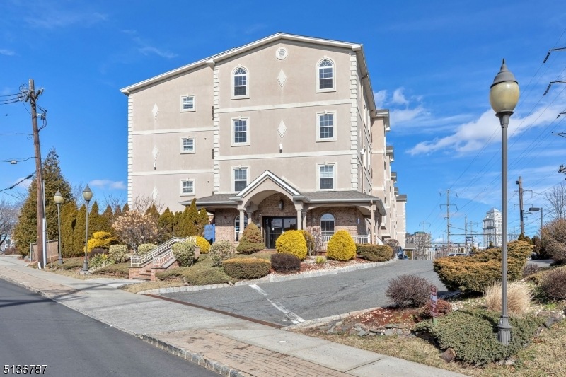 969 South St unit B-10, Elizabeth, NJ 07202 - photo 1