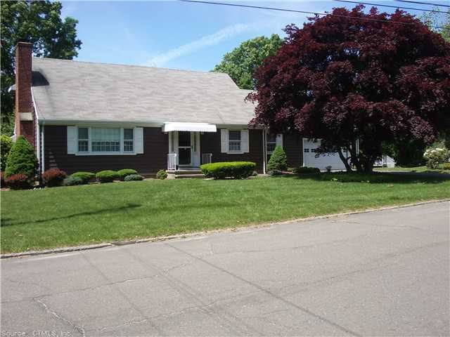 189 Wilbrook Rd, Stratford, CT 06614 - photo 1