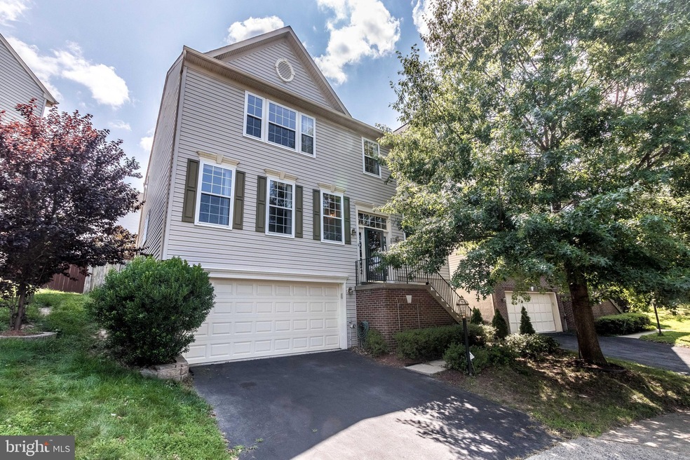 2833 Emil Ct, Woodbridge, VA 22191 - photo 1