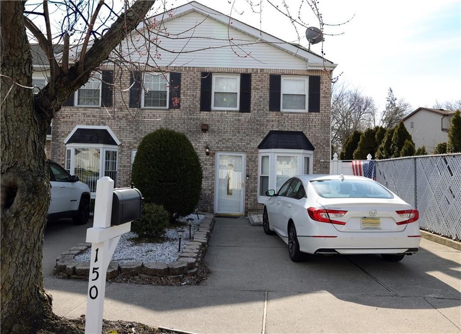 150 Corona Ave, Staten Island, NY 10306 - photo 1