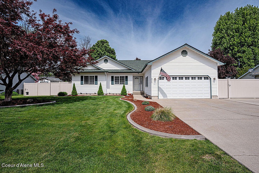 Meticulous home and yard