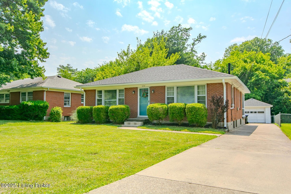Welcome to 1634 Nightingale Rd!