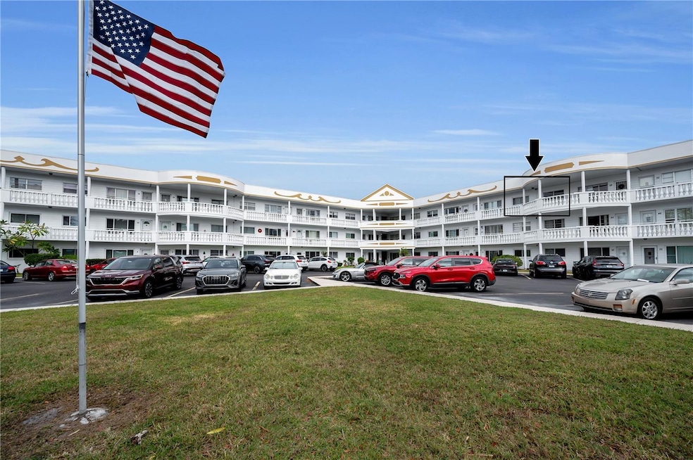 2428 Columbia Dr unit 64, Clearwater, FL 33763 - photo 1