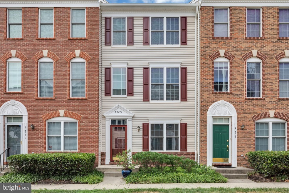 42811 Sykes Terrace, Chantilly, VA 20152 - photo 1