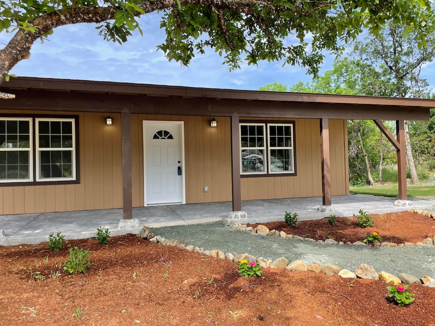 656 Pleasant Valley Rd, Merlin, OR 97532 - photo 1