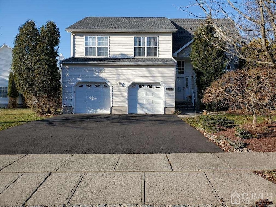 20 Jared Blvd, Kendall Park, NJ 08824 - photo 1