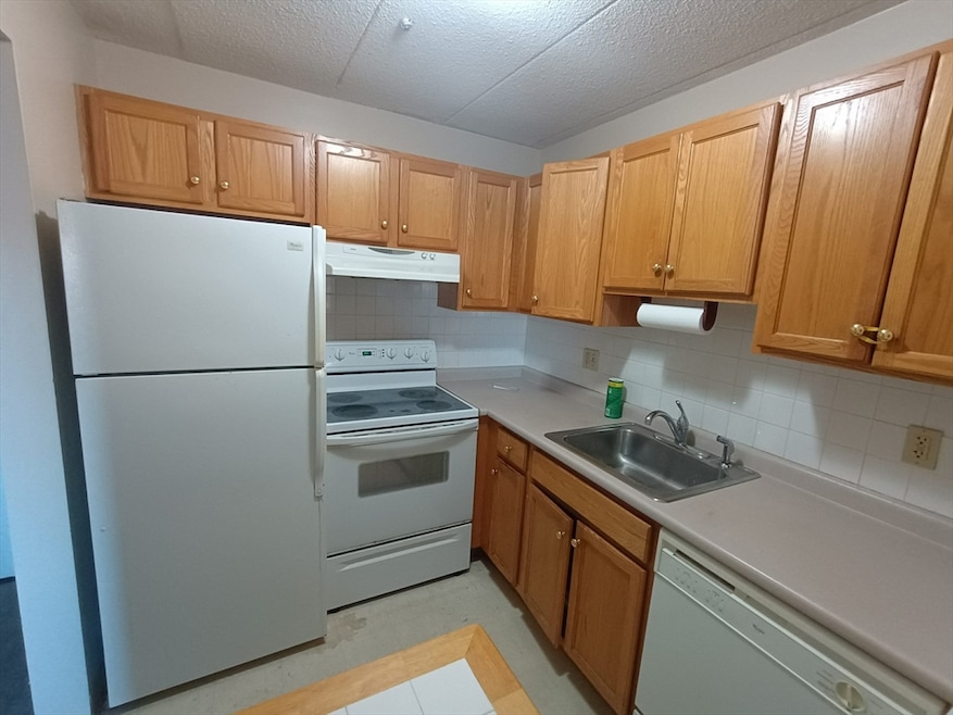 157 Franklin St unit A-3, Stoneham, MA 02180 - photo 1