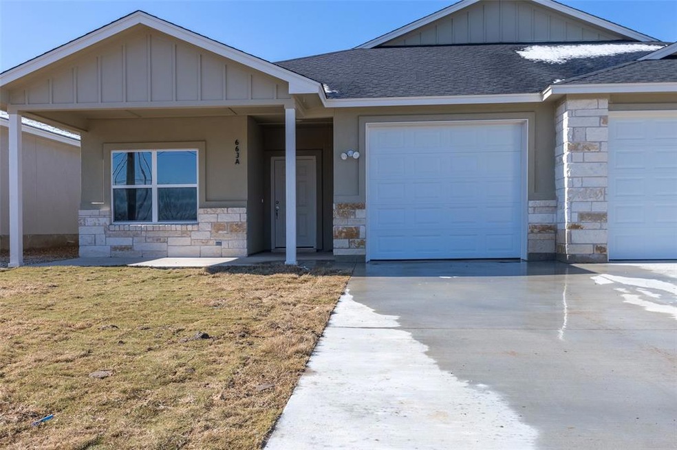 663 County Road 306 unit B, Jarrell, TX 76537 - photo 1