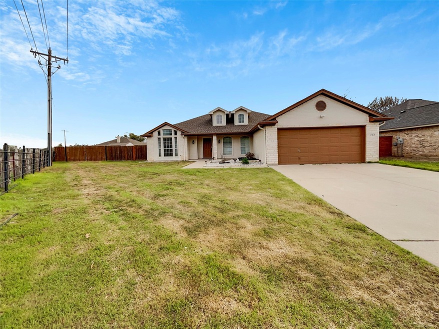 222 Waverly Ct, Weatherford, TX 76085 - photo 1