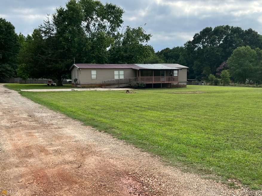 From roadway towards home