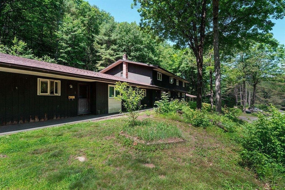 59 Brookside Dr unit 2, Brattleboro, VT 05301 - photo 1