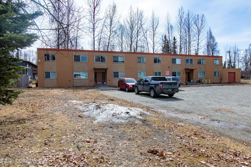 2300 East 49th Cr-008-KHP.jpg-FULL