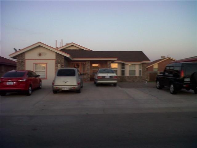 504 Lauren St, Horizon City, TX 79928 - photo 1