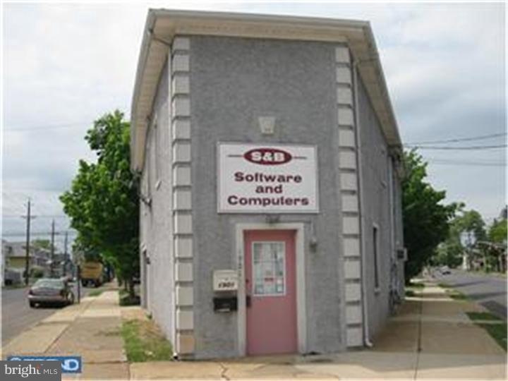 1901 Chambers St, Trenton, NJ 08610 - photo 1