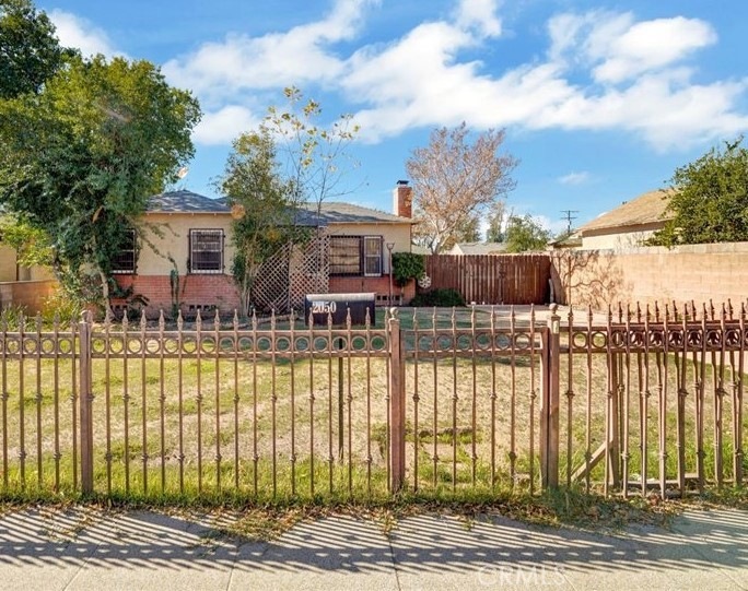 2050 Phillippi St, San Fernando, CA 91340 - photo 1