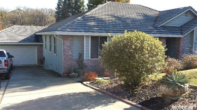 Great home in North Murieta with 50 year tile roof