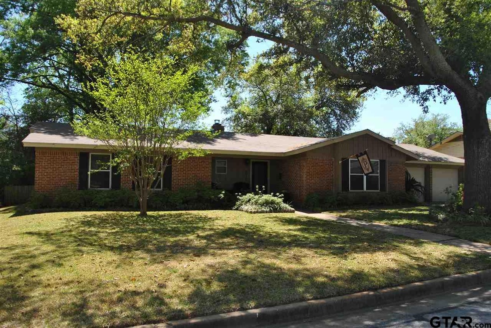 618 Sherry Ln, Tyler, TX 75701 - photo 1