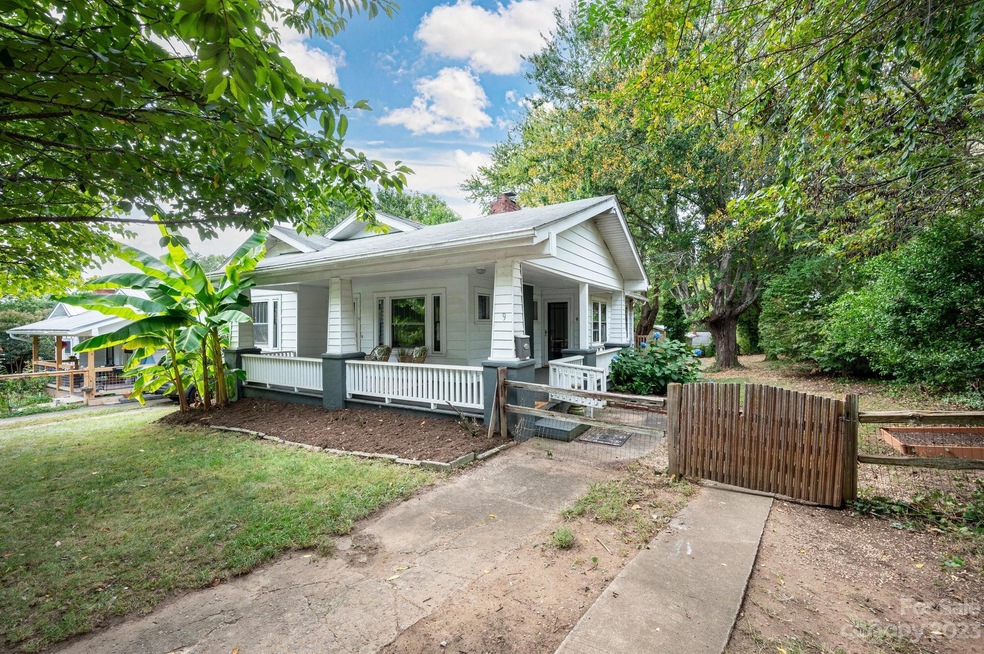 Classic West Asheville 1920's Cottage Bungalow