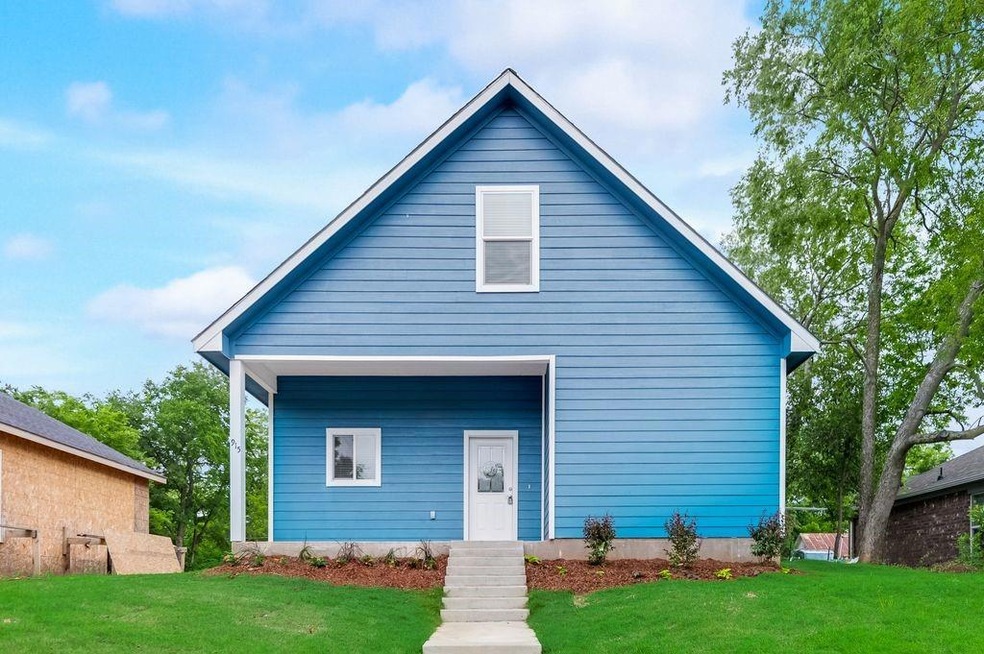 915 W Munson St, Denison, TX 75020 - photo 1