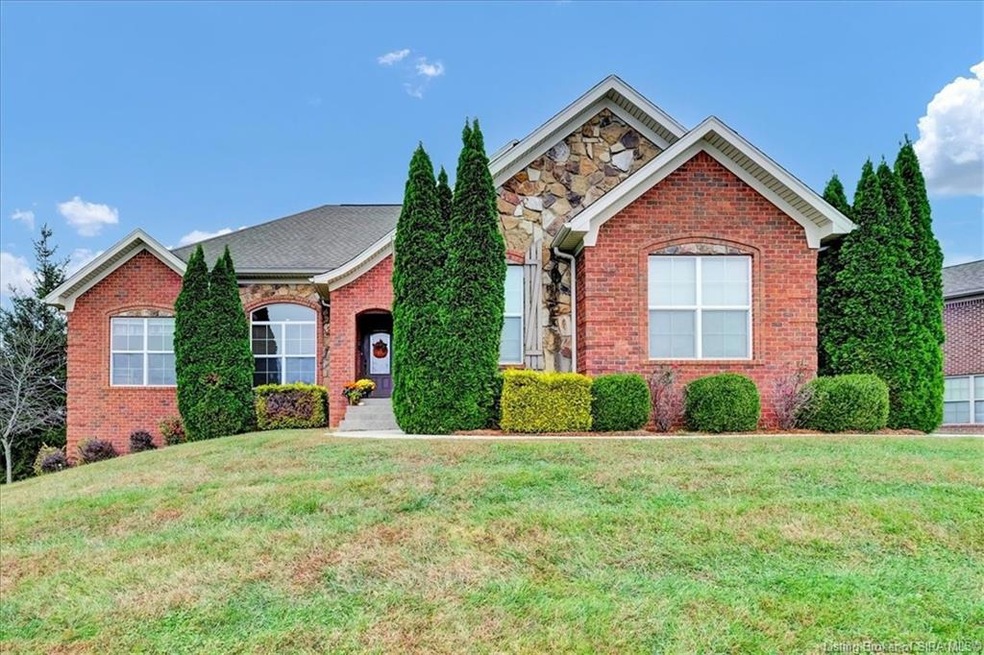 1015 Charlet Ridge Dr, Floyds Knobs, IN 47119 - photo 1