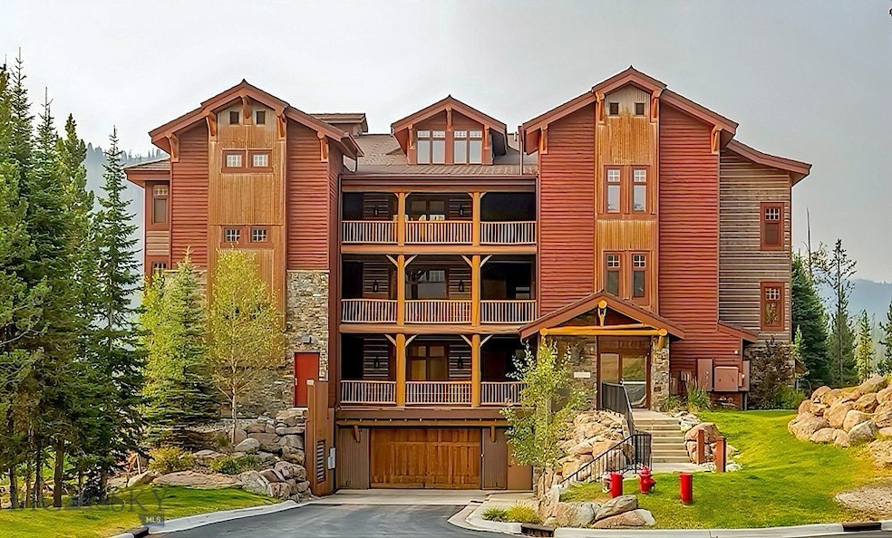 Exterior Front Building 1