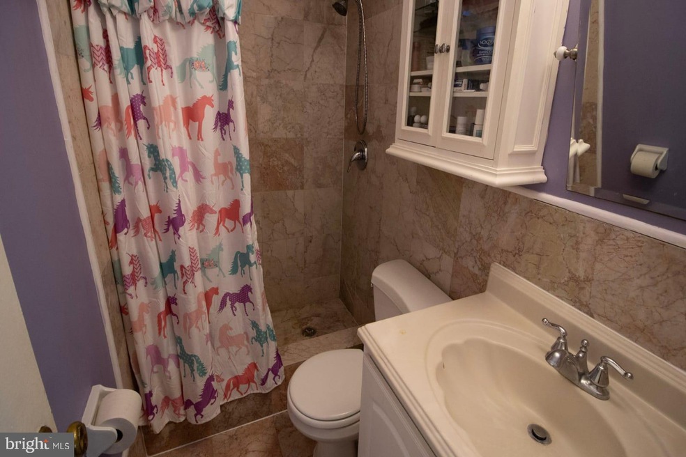 5834 Rexford Dr unit 726, Springfield, VA 22152 - photo 1