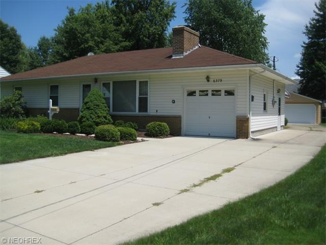 one of Mentors finest, move in ready home on a dea