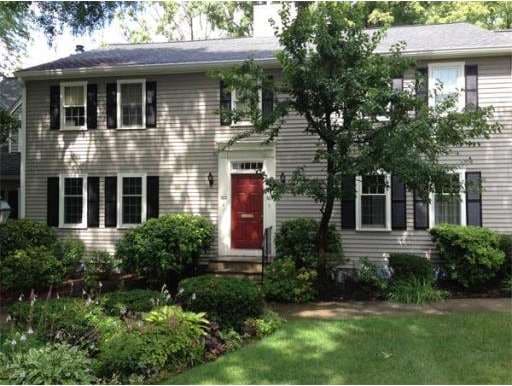 609 Washington St unit 302, Wellesley, MA 02482 - photo 1