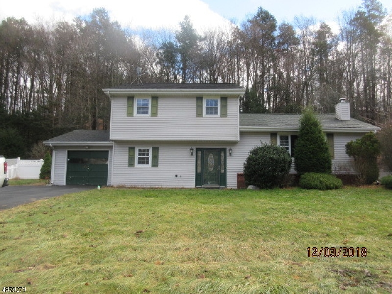 11 Hemlock Dr, Franklin, NJ 07416 - photo 1