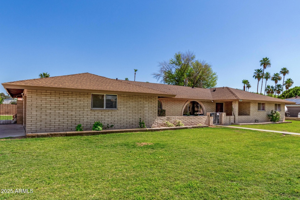 Sprawling Ranch Style Home