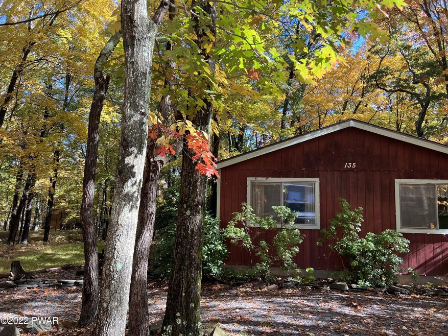 135 Rodeo Dr, Hawley, PA 18428 - photo 1