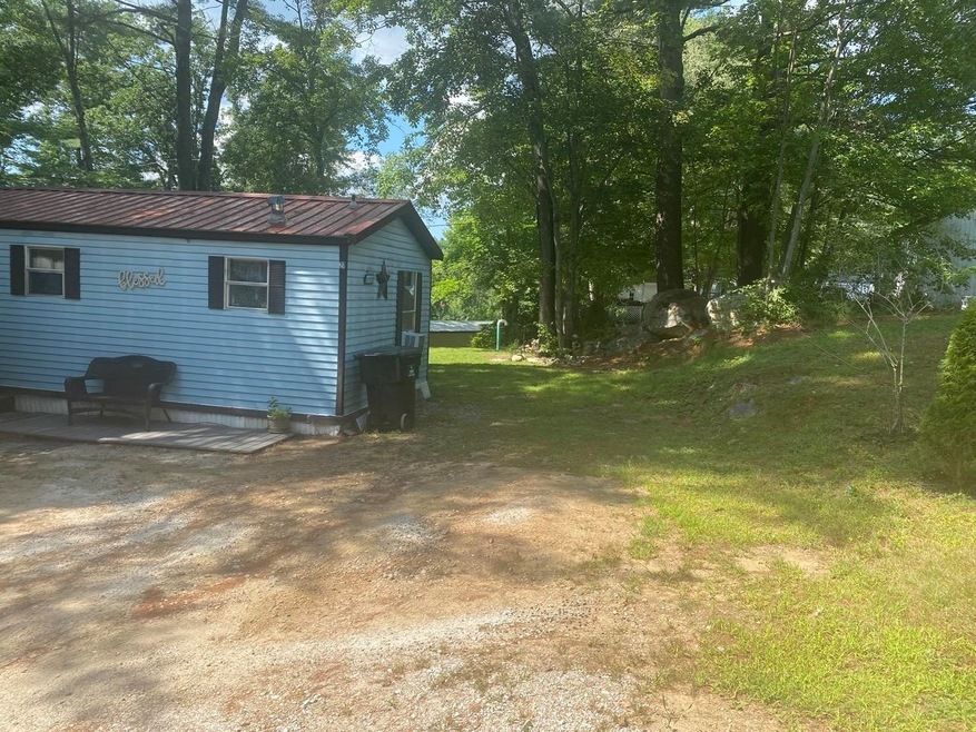 21 Edgewood Dr, Allenstown, NH 03275 - photo 1