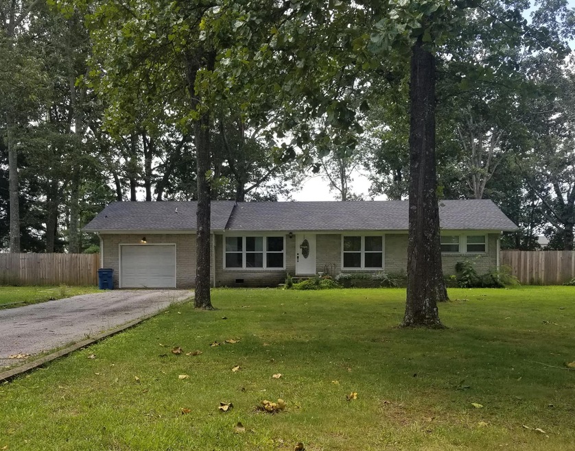 904 Royal Trail, Manchester, TN 37355 - photo 1