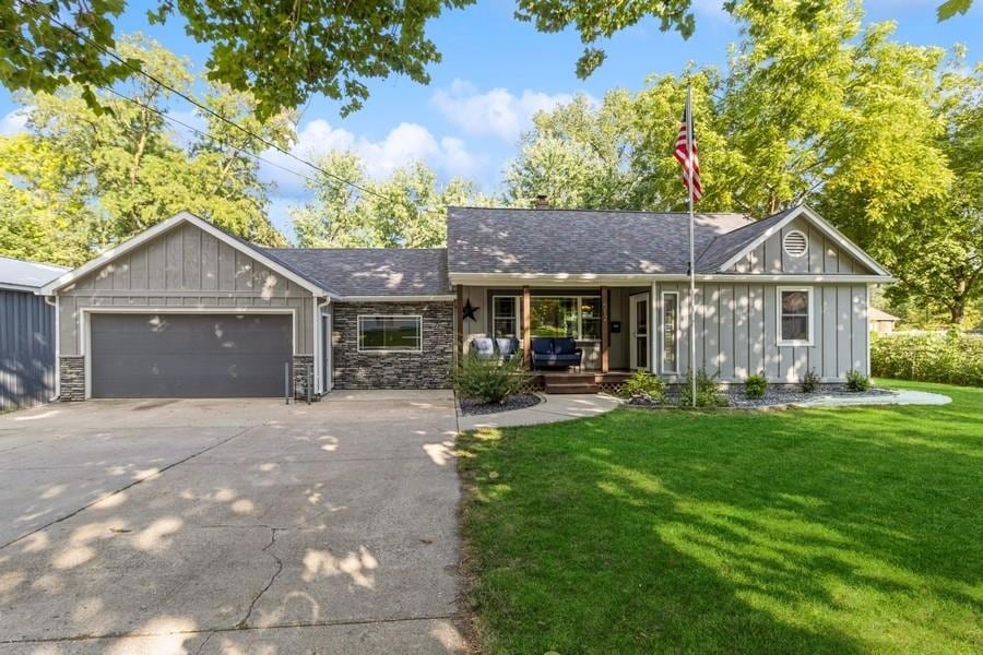 512 N 13th St, Adel, IA 50003 - photo 1