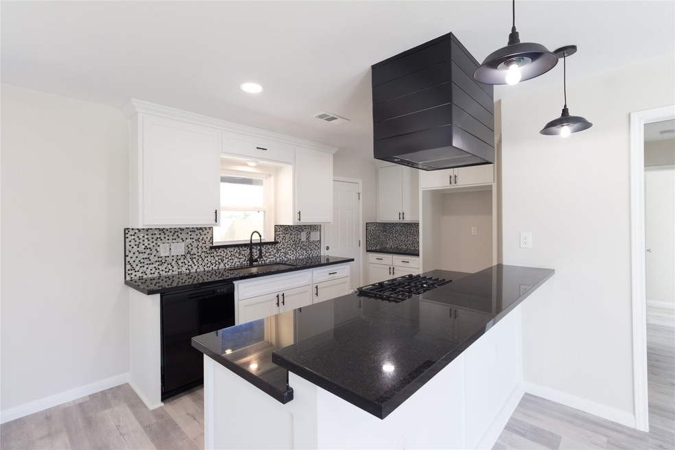 5339 Keystone St, Houston, TX 77021 - photo 1