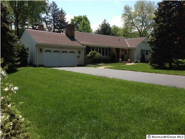 30 Rosslyn Ct, Little Silver, NJ 07739 - photo 1