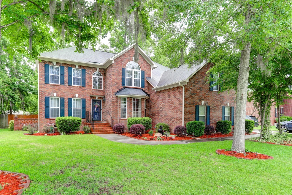671 Hamlet Cir (1)
