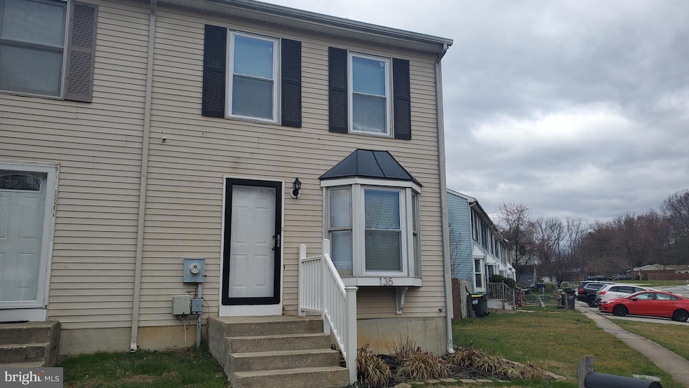 135 Whitburn Place, Newark, DE 19702 - photo 1