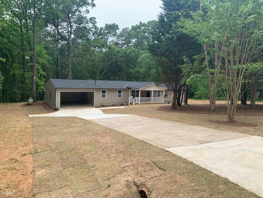 902 Laurel Ln, Winder, GA 30680 - photo 1