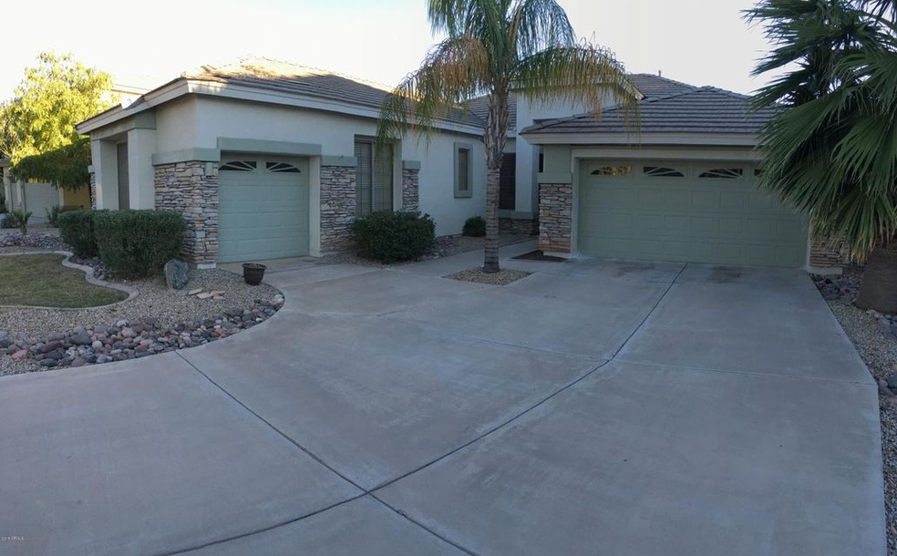 Two Garages!