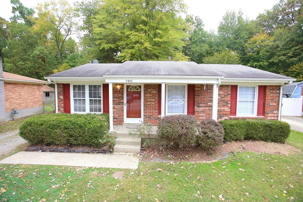 9300 Pagoda Dr, Louisville, KY 40229 - photo 1