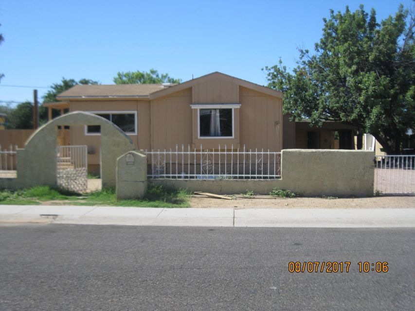 2615 Kelton front