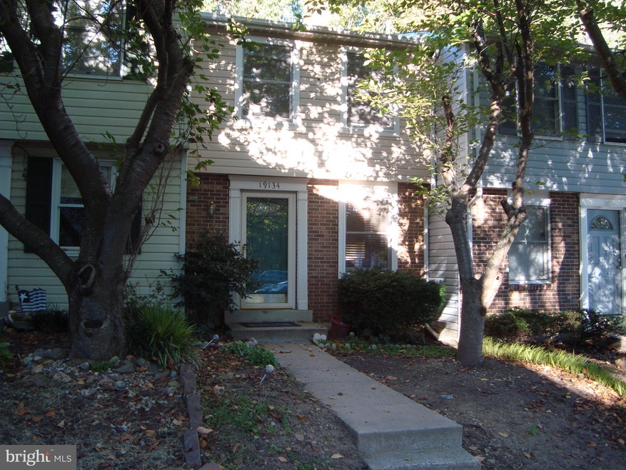 19134 Partridge Wood Dr, Germantown, MD 20874 - photo 1