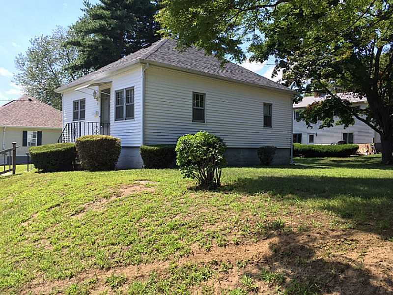 65 Fessenden St, Warwick, RI 02886 - photo 1