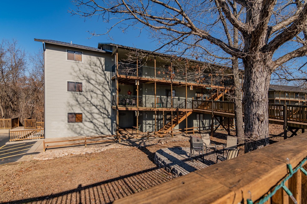 Gravel Courtyard
