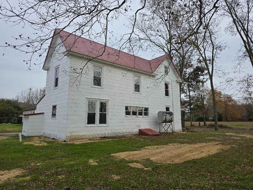 12078 Taylor St, Hallwood, VA 23359 - photo 1