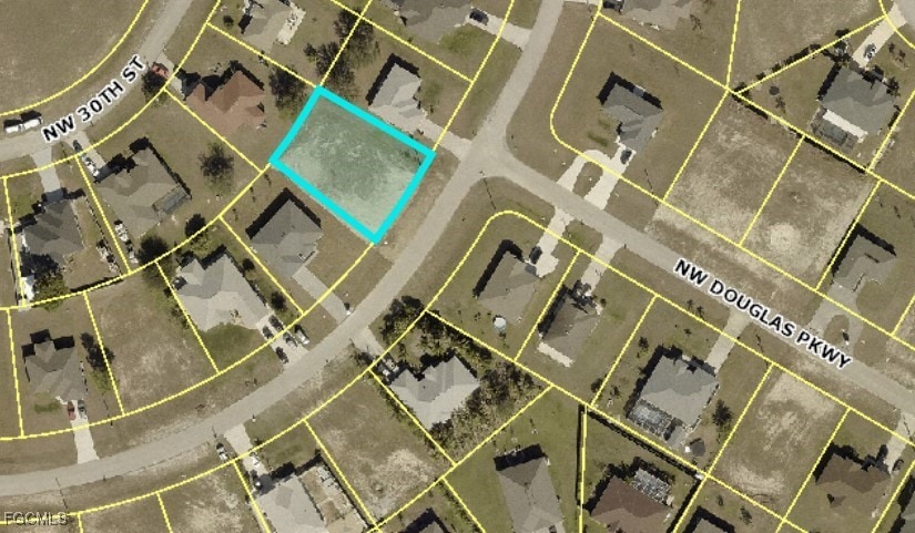 702 NW Douglas Cir, Cape Coral, FL 33993 - photo 1