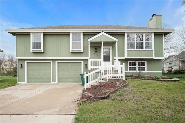 102 S Huntsman Blvd, Raymore, MO 64083 - photo 1